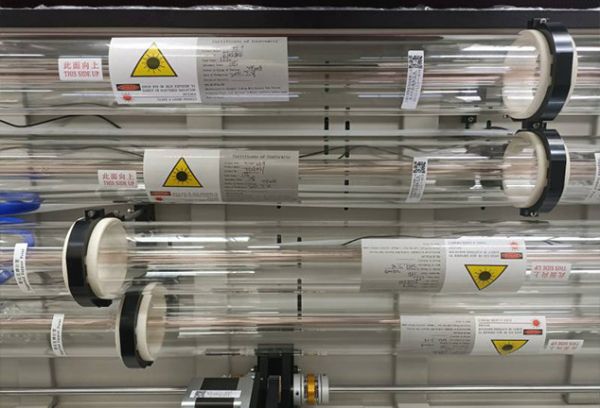 9-四头CO2激光切割机密封玻璃管