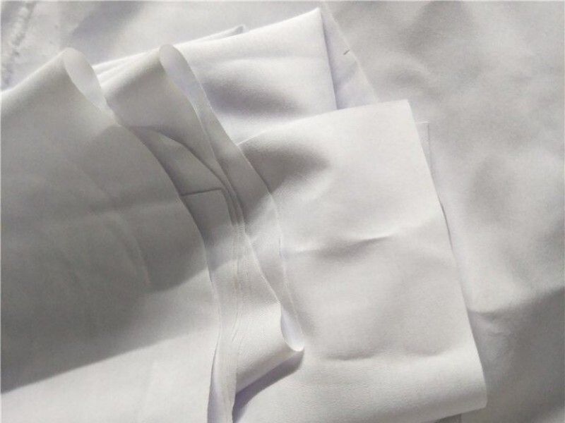 2激光切割白色棉布面料